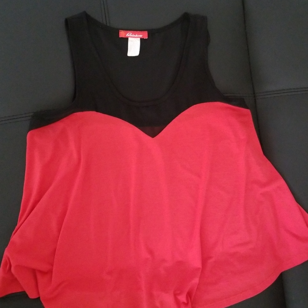 🔴 Sleeveless Tee